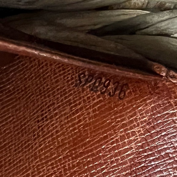 Louis Vuitton Agenda MM Schedule Planner - Picture 13 of 16